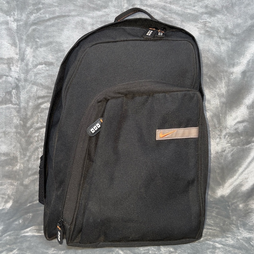 Nike sling crossbody bag